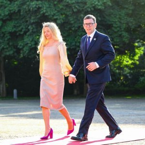 Estonski premijer Kristen Michal sa suprugom Evelin Oras