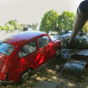 Na današnji dan 1991. godine tenk je 'zdrobio' crvenog fiću