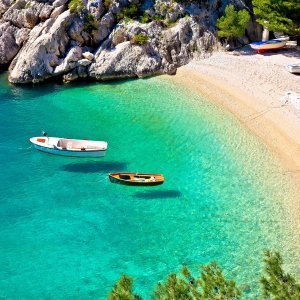 Plaža Punta Rata u Brelima