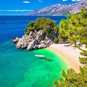 Plaža Punta Rata u Brelima