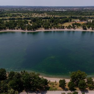 Rupa na dnu Jaruna