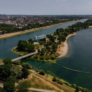 Rupa na dnu Jaruna