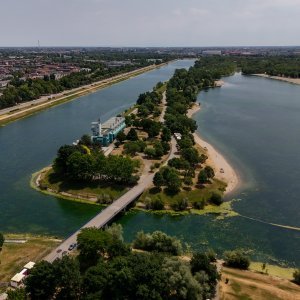 Rupa na dnu Jaruna