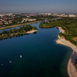 Rupa na dnu Jaruna