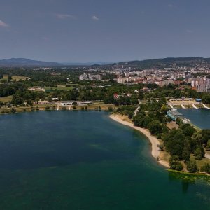 Rupa na dnu Jaruna