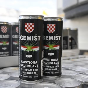 Otvaranje fan zone za posjetitelje Thompsonova koncerta u parku Bundek
