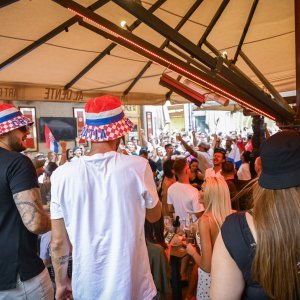 Zagreb: Atmosfera u centru grada uoči sutrašnjeg koncerta Marka Perkovića Thompsona