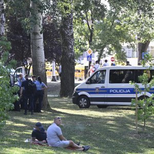 Atmosfera u fanzoni na Bundeku uoči Thompsonovog koncerta
