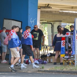 Štandovi ispred Hipodroma