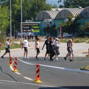 Obožavatelji u fan zonama ispred Hipodroma