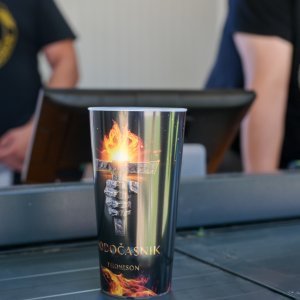 Obožavatelji u fan zonama ispred Hipodroma
