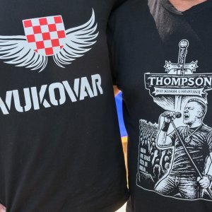 Obožavatelji u fan zonama ispred Hipodroma
