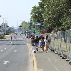 Obožavatelji u fan zonama ispred Hipodroma