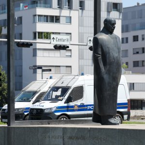 Obožavatelji u fan zonama ispred Hipodroma