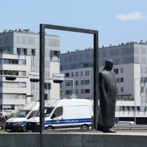 Obožavatelji u fan zonama ispred Hipodroma