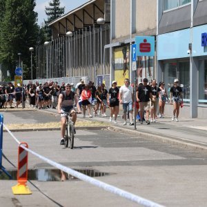 Obožavatelji u fan zonama ispred Hipodroma