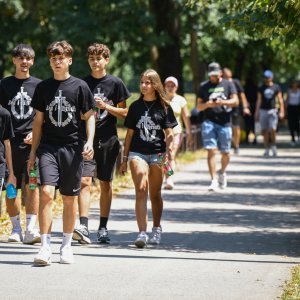Obožavatelji u fan zonama ispred Hipodroma