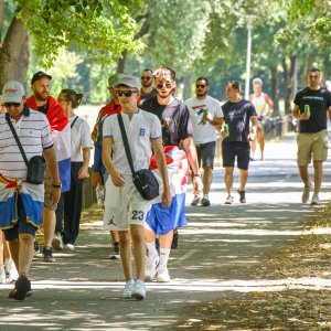 Obožavatelji u fan zonama ispred Hipodroma