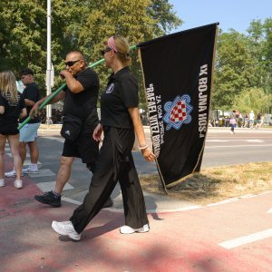 Obožavatelji u fan zonama ispred Hipodroma