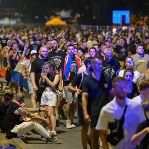 Rijeka ljudi odlazi s Hipodroma