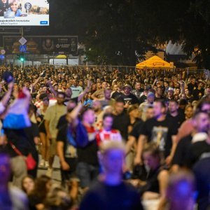 Rijeka ljudi odlazi s Hipodroma