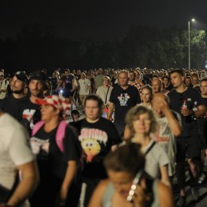 Rijeka ljudi odlazi s Hipodroma