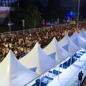 Rijeka ljudi odlazi s Hipodroma