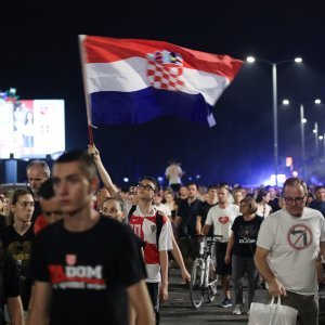 Rijeka ljudi odlazi s Hipodroma