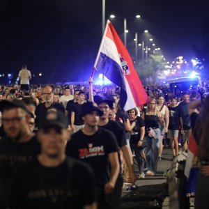 Rijeka ljudi odlazi s Hipodroma