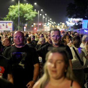 Rijeka ljudi odlazi s Hipodroma
