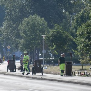 Čišćenje Bundeka jutro nakon Thompsonovog koncerta