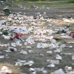 Čišćenje Bundeka jutro nakon Thompsonovog koncerta