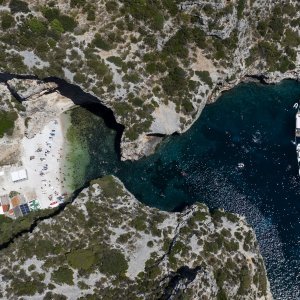 Uvala Stiniva na otoku Visu