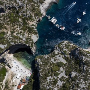 Uvala Stiniva na otoku Visu