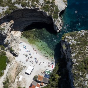 Uvala Stiniva na otoku Visu