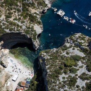 Uvala Stiniva na otoku Visu
