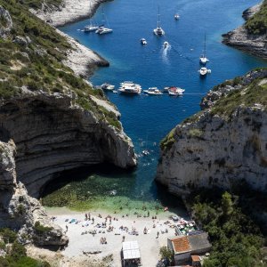 Uvala Stiniva na otoku Visu