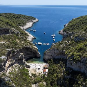 Uvala Stiniva na otoku Visu