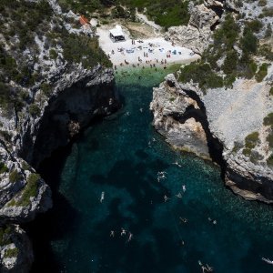 Uvala Stiniva na otoku Visu