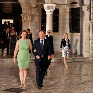 Gordan Jandroković sa suprugom na otvorenju Dubrovačkih ljetnih igara