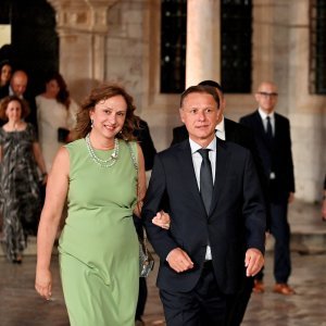 Gordan Jandroković sa suprugom na otvorenju Dubrovačkih ljetnih igara