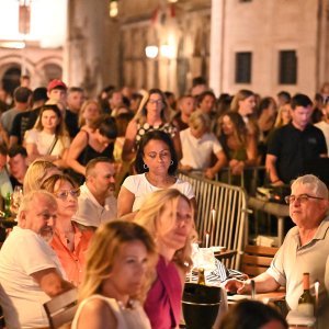 Nina Badrić u Dubrovniku