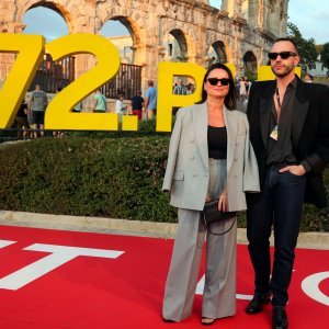 Direktorica tportala Mirela Hegediš Horvat i Toni Janjiš