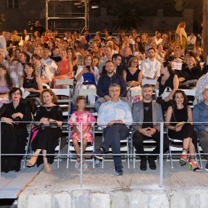 Helena Minić Matanić, Senka Bulić, Nina Obuljen Koržinek, Andrej Plenković s Milom, Mato Franković