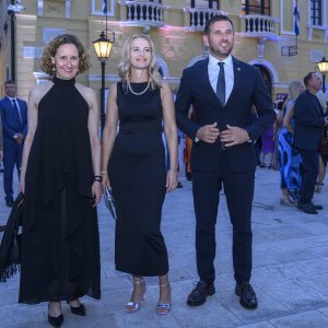 Nina Obuljen Koržinek, Tomislav Šuta i supruga Matilda Šuta