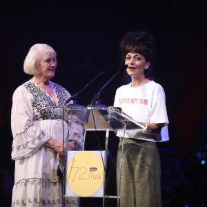 Mirjana Bohinec,  Sara Jakupec