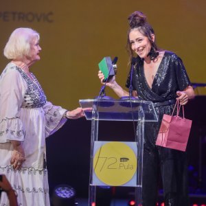 Zrinka Cvitešić i Mirjana Bohinec