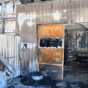 Nakon velikog požara tvornica Baumit u Siraču potpuno je uništena
