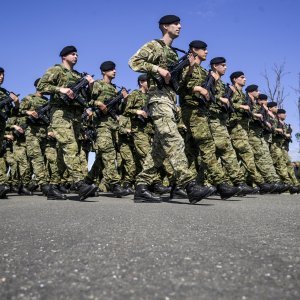 Uvježbavanje pješačkih postroja za mimohod