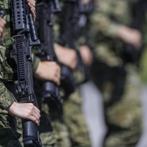 Uvježbavanje pješačkih postroja za mimohod